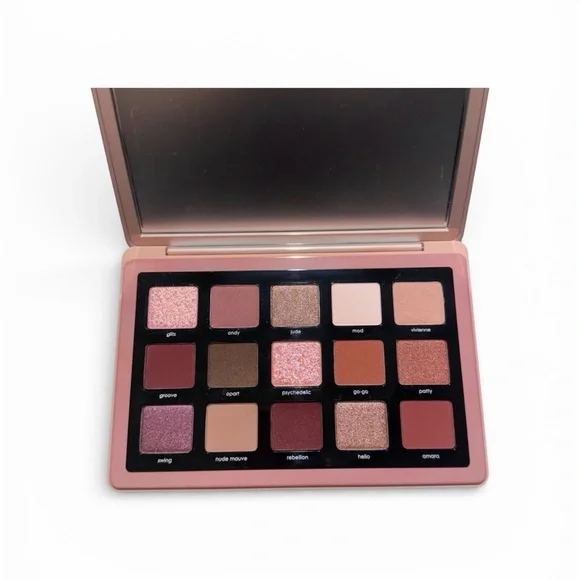 Natasha Denona Retro Eyeshadow Palette - Picture 3 of 3
